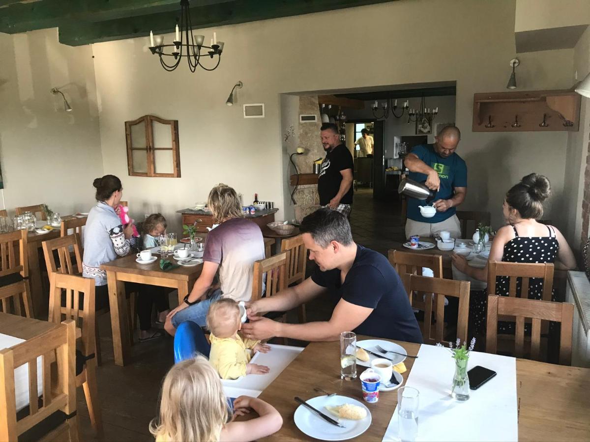Na Kopecku Ad 1795 - Penzion S Restauraci A Wellness V Podkrkonosi Dvůr Králové nad Labem Екстериор снимка