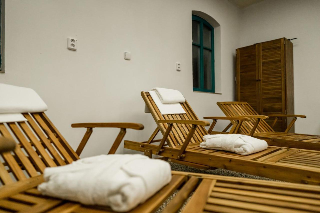 Na Kopecku Ad 1795 - Penzion S Restauraci A Wellness V Podkrkonosi Dvůr Králové nad Labem Екстериор снимка