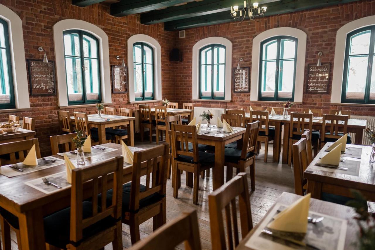 Na Kopecku Ad 1795 - Penzion S Restauraci A Wellness V Podkrkonosi Dvůr Králové nad Labem Екстериор снимка